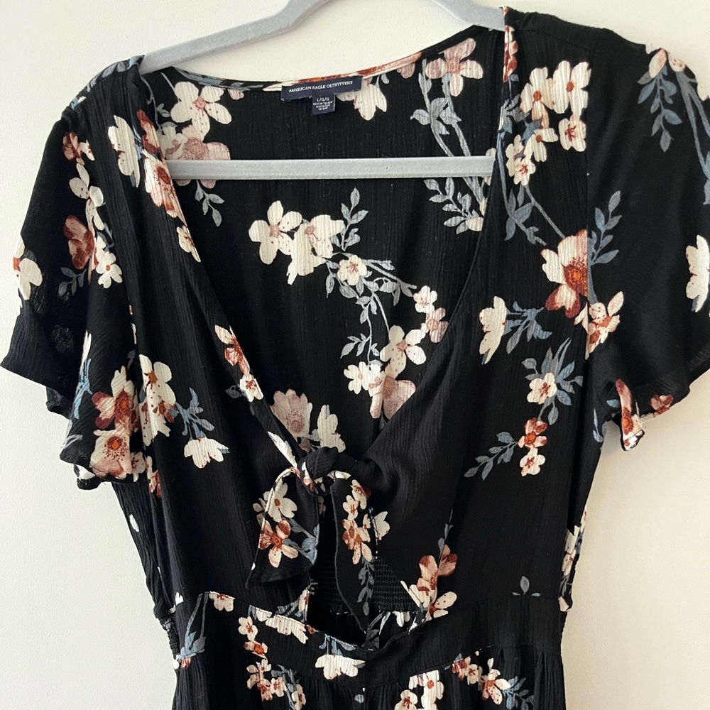 American Eagle tie-front floral romper